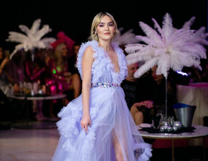 woman-fashion-flash-photography-entertainment-dress-pink-1671858-pxhere.com