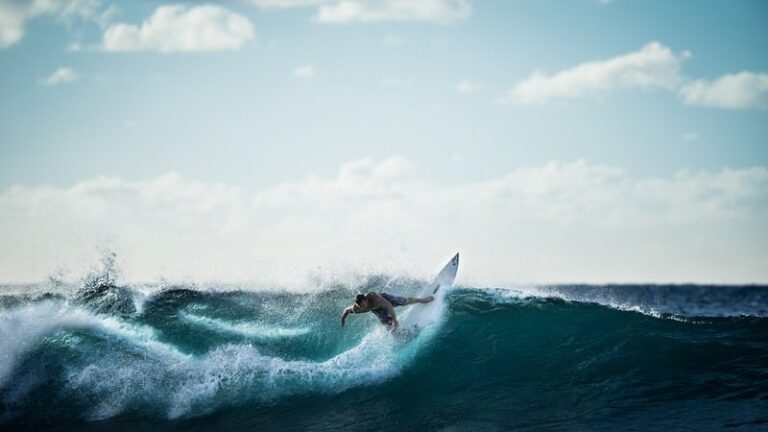 sea-water-ocean-sky-wave-surfer-1067819-pxhere.com